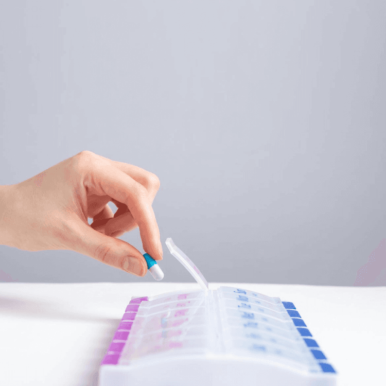 Si të menaxhoni medikamentet tuaja në mënyrë efikase: Përfitimet e përdorimit të dozatorit